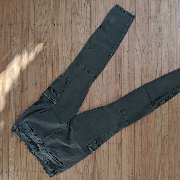 TNA Skinny Cargo Pants - Picture 3 of 3